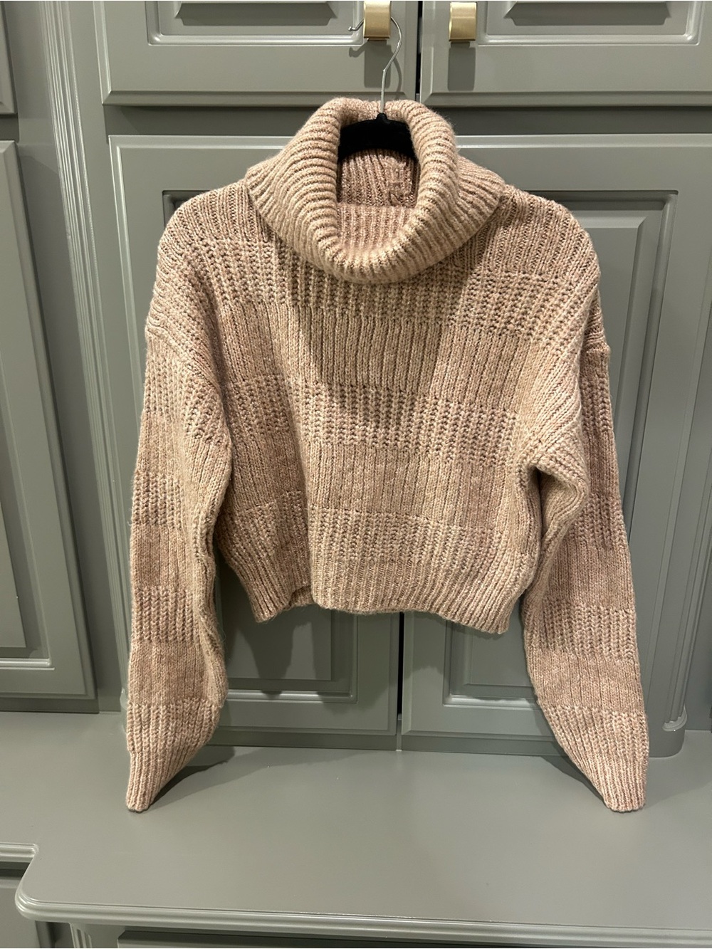 BDG Chunky Ribbed Cropped Turtleneck Sweater - Taupe